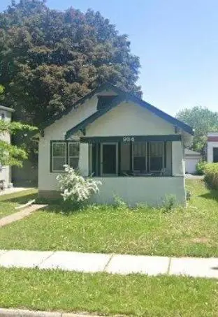 934 Ottawa Avenue, Saint Paul, MN 55118