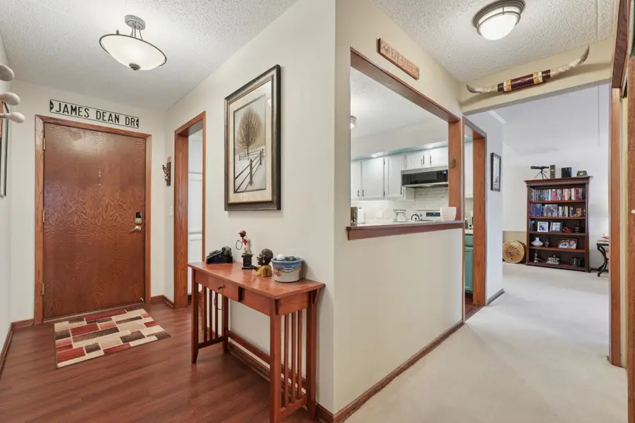 2445 Londin Lane E #212, Saint Paul, MN 55119 - Image #3