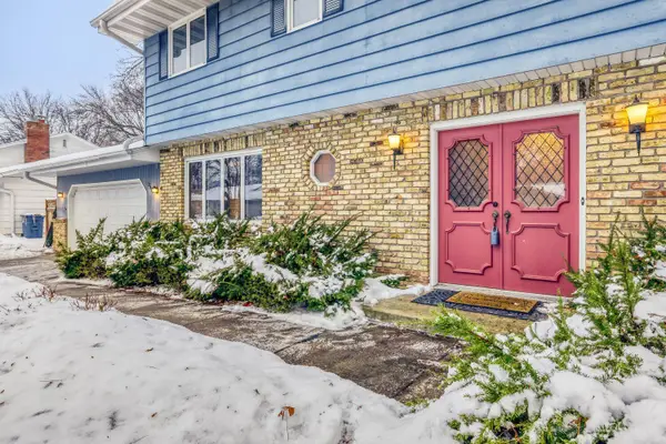 2574 Oak Drive, Saint Paul, MN 55110