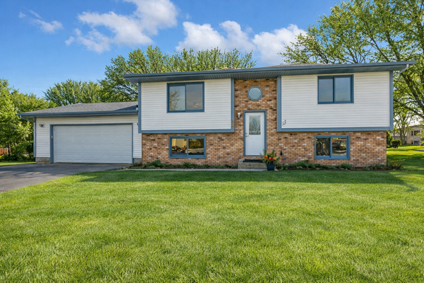 144 Hedman Lane, Monticello, MN 55362