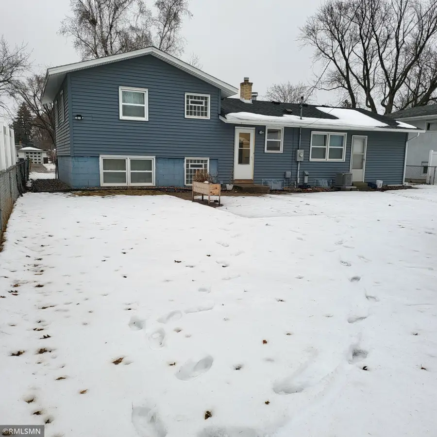 2308 16th Avenue E, Saint Paul, MN 55109 - Image #2