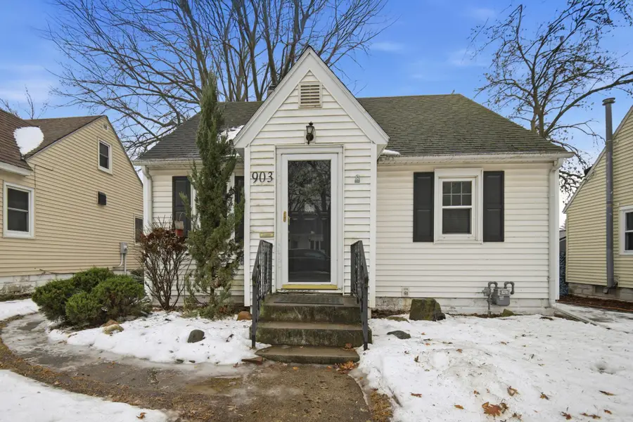 903 11th Avenue Sw, Austin, MN 55912 - #2