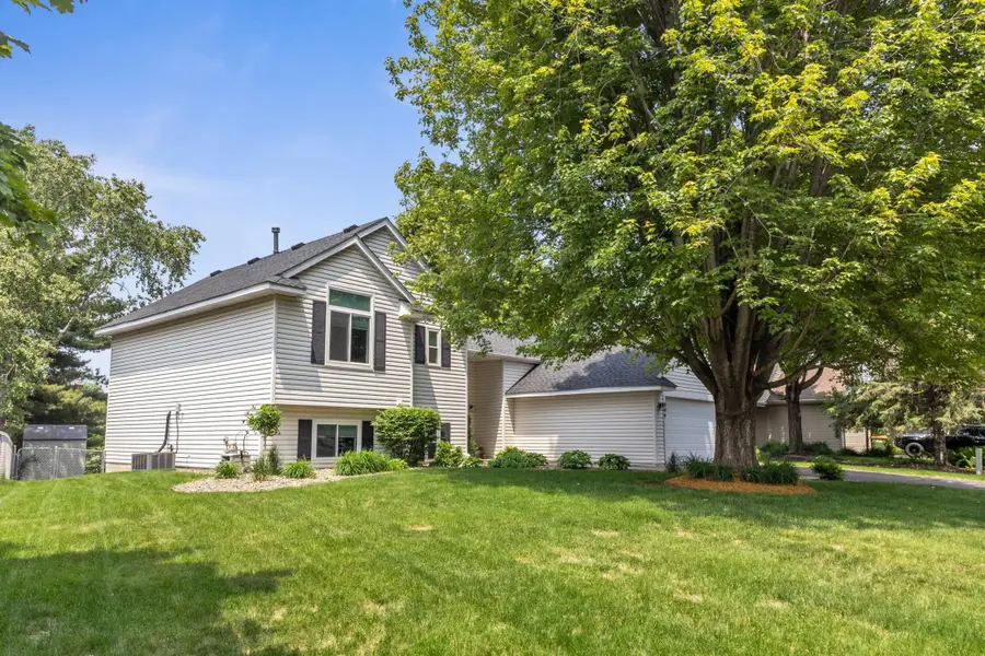349 69th Street N, Mahtomedi, MN 55115 - Image #2