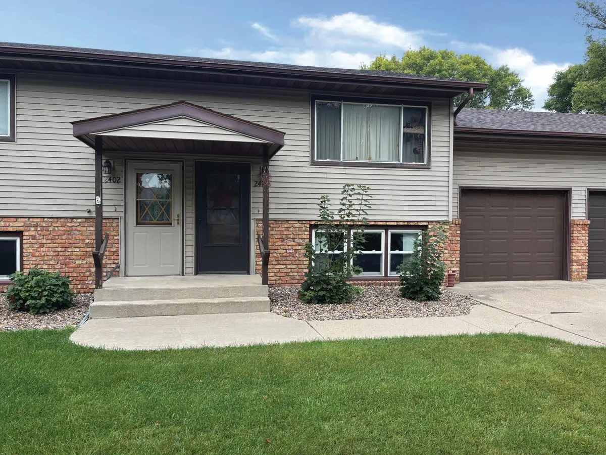 2402 Kenwood Drive Sw, Willmar, MN 56201 - #1