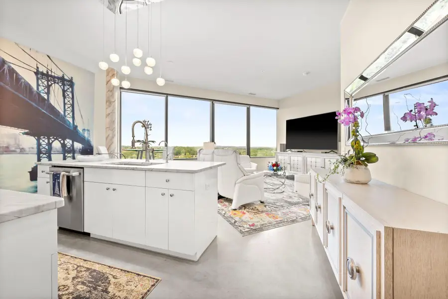 5601 Smetana Drive #918, Hopkins, MN 55343 - Image #2