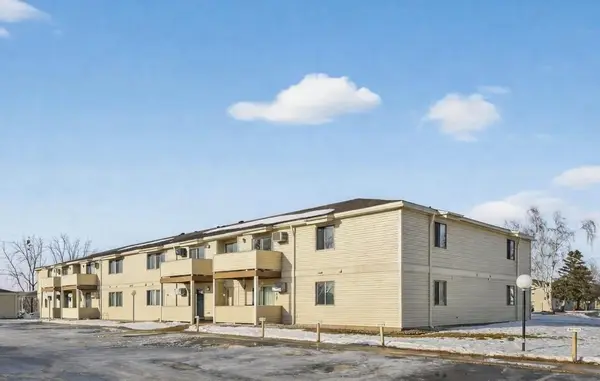 2114 Valleyhigh Drive Nw #B104, Rochester, MN 55901