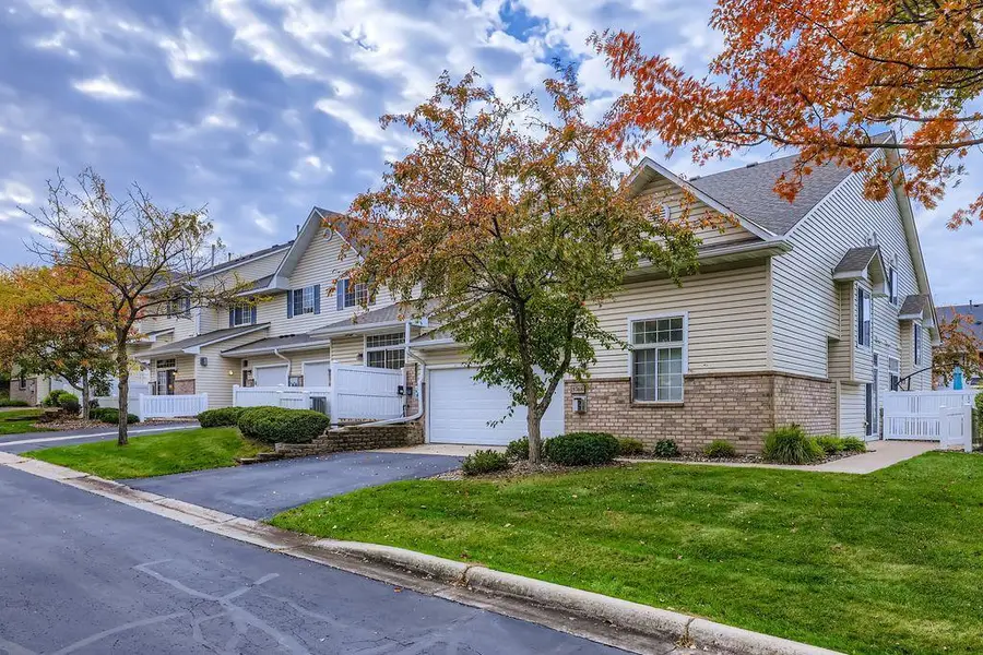 3772 Vermilion Court S, Eagan, MN 55122 - Image #3