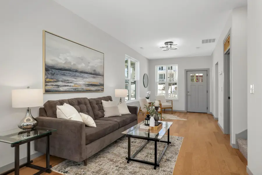 947 Earl Street, Saint Paul, MN 55106 - #3