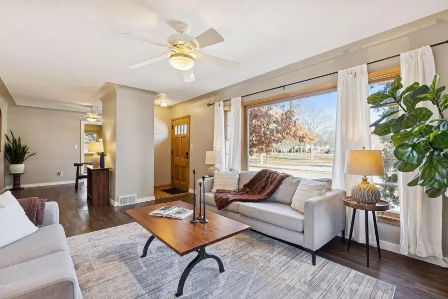 3821 York Avenue N, Minneapolis, MN 55422 - #3