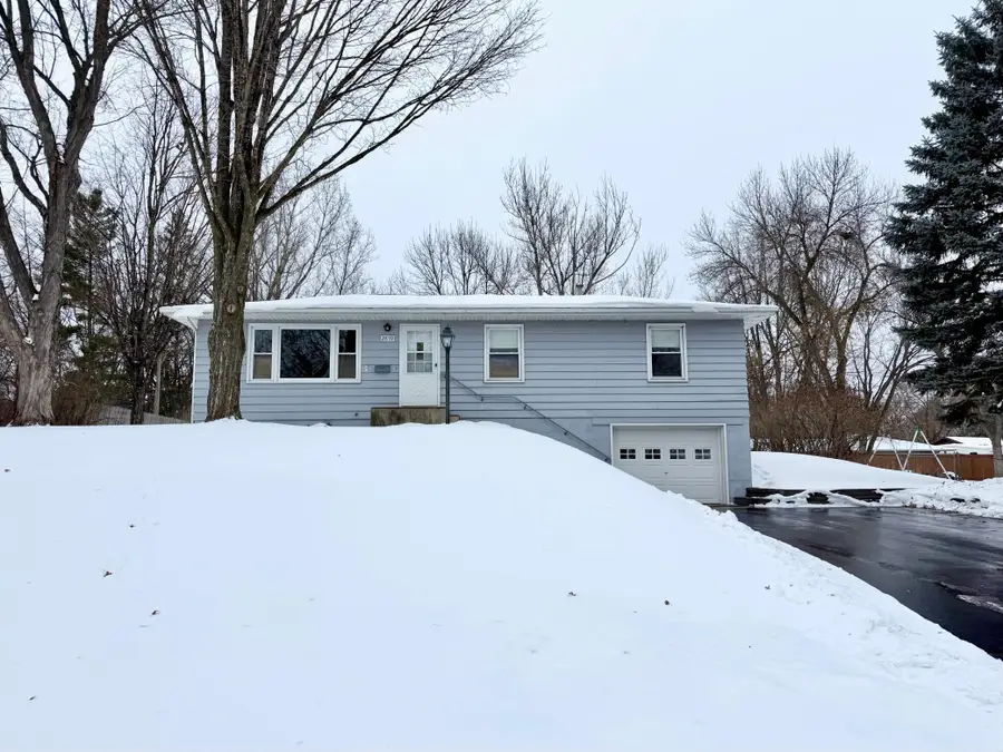 2859 Parker Road, Saint Cloud, MN 56301 - Image #2
