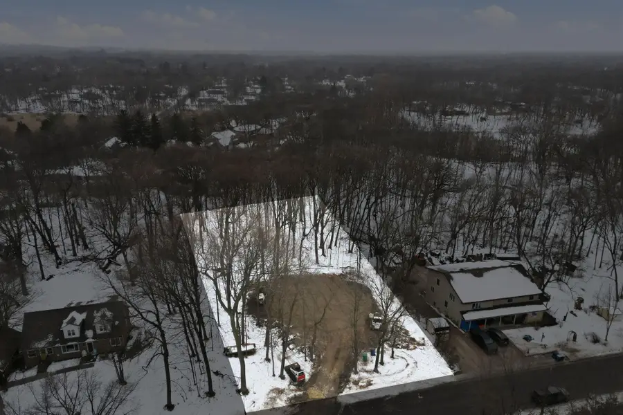 25725 Birch Bluff Road, Excelsior, MN 55331 - Image #2