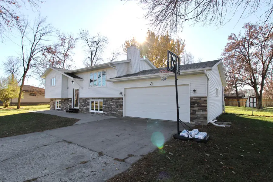 1209 63rd Avenue N, Moorhead, MN 56560 - Image #3