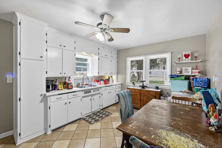 1562 Ivy Avenue E, Saint Paul, MN 55106 - #2