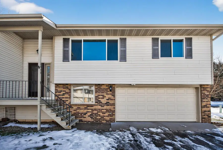 6830 Sandlewood Road, Woodbury, MN 55125 - Image #3