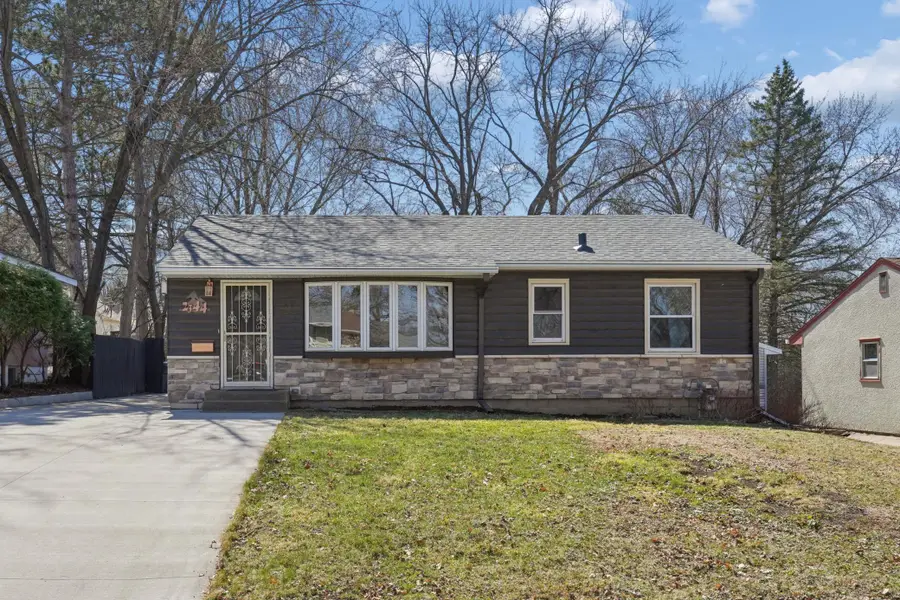 2344 Cowern Place E, Saint Paul, MN 55109 - #2