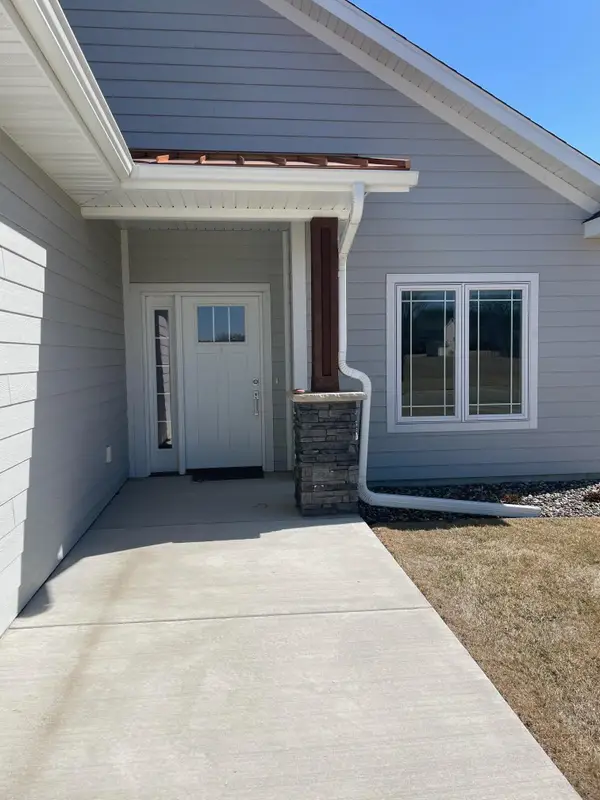 1975 White Oak Lane Ne, Owatonna, MN 55060