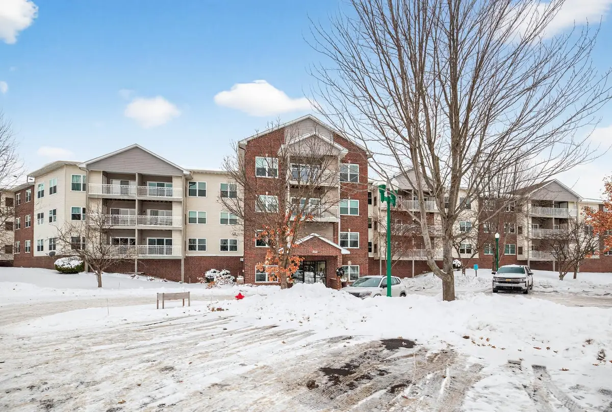 2231 Penn Place #124, Saint Paul, MN 55109 - Image #1