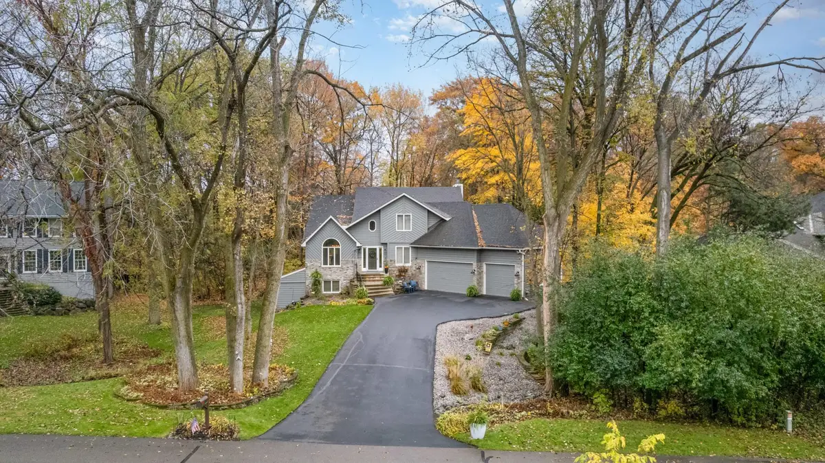 14011 Minnehaha Place, Wayzata, MN 55391 - Image #1