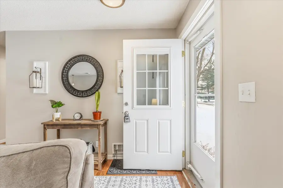 1901 Stowe Avenue, Saint Paul, MN 55112 - Image #3