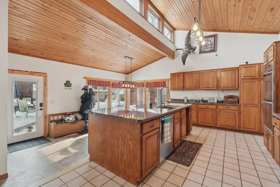 202 W Warren Street, Roberts, WI 54023 - Image #3