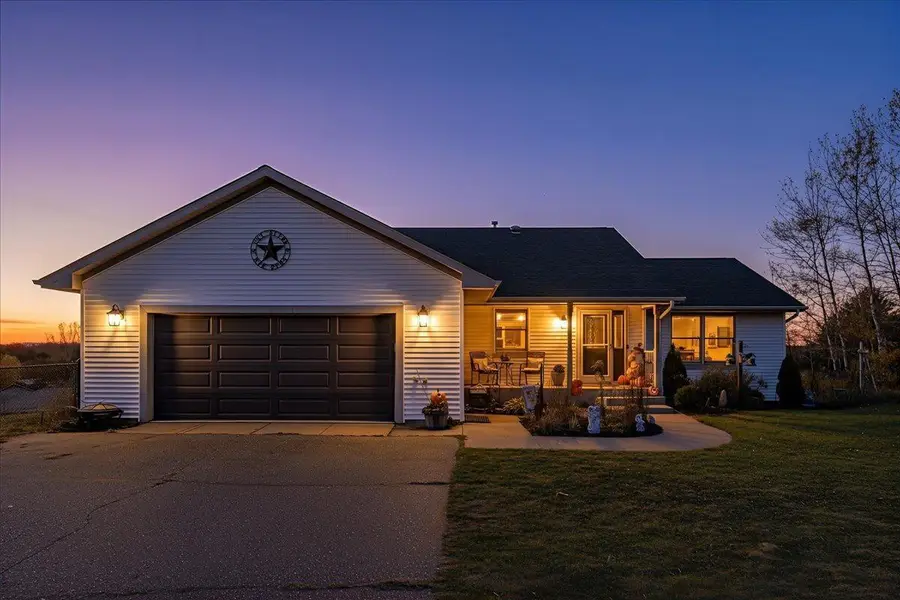 1533 Hallewood Boulevard, New Richmond, WI 54017 - Image #2