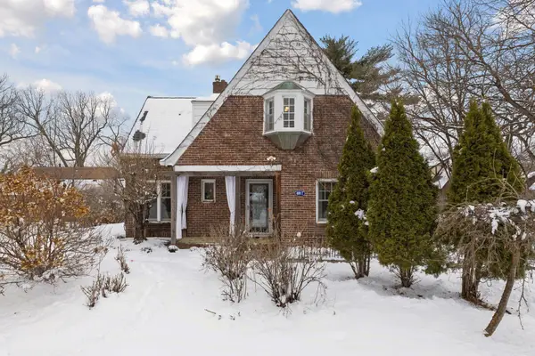 4017 Shoreline Drive, Minneapolis, MN 55422