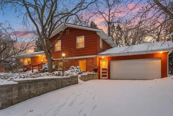 1015 W Maple Street, River Falls, WI 54022