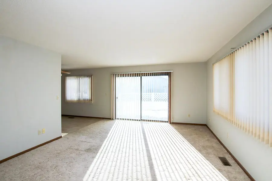 555 Graham Street Sw, Hutchinson, MN 55350 - Image #2