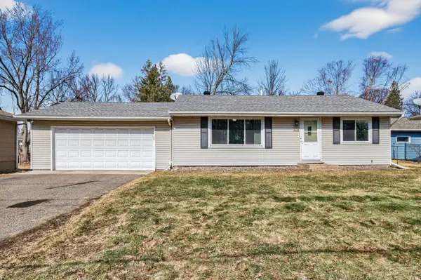 855 11th Avenue Sw, Forest Lake, MN 55025