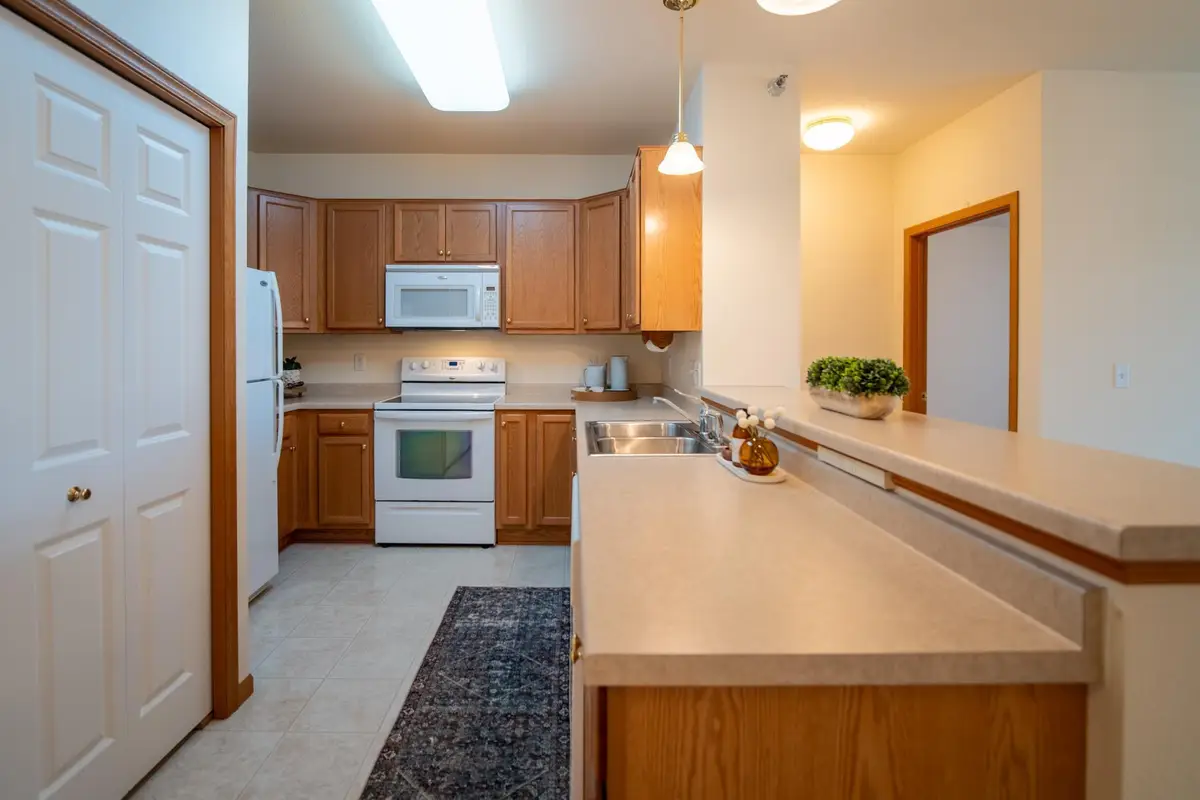 8200 W 33rd Street #208, Saint Louis Park, MN 55426 - Image #1