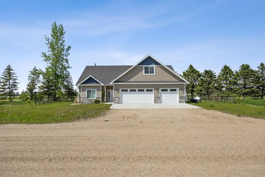 300 Pine Drive, Hankinson, ND 58041 - Image #2