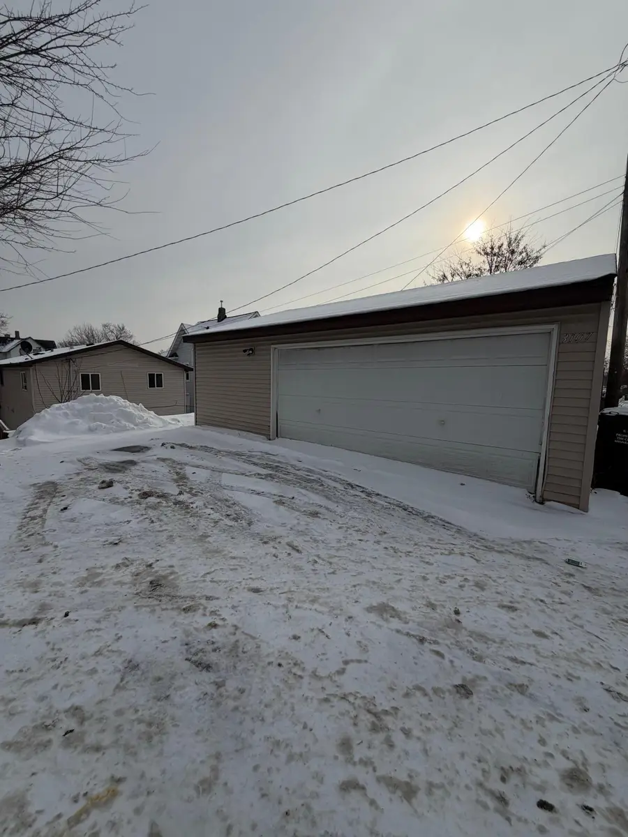 3107 Logan Avenue N, Minneapolis, MN 55411 - Image #2