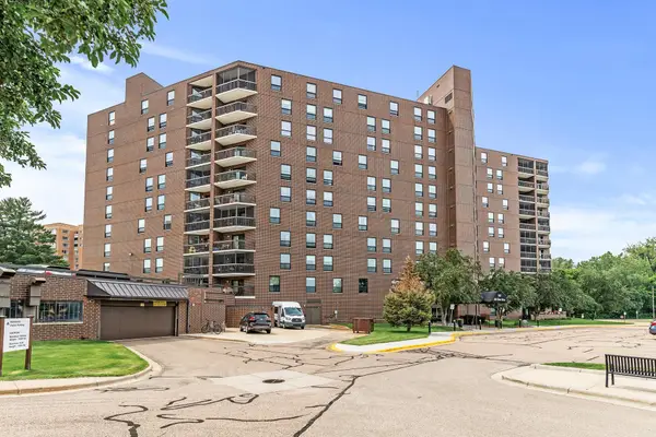 6615 Lake Shore Drive S #900, Minneapolis, MN 55423