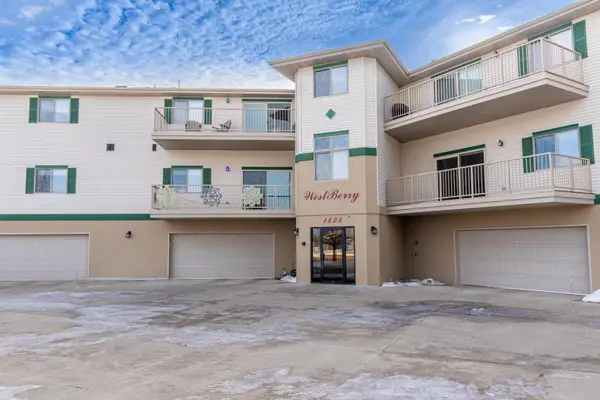 1423 10th Avenue E #206, West Fargo, ND 58078