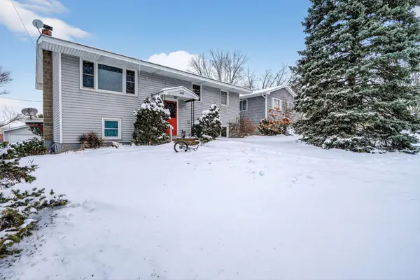 585 Cottage Avenue W, Saint Paul, MN 55117