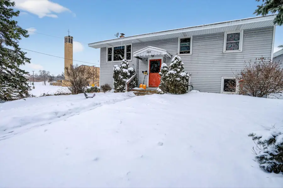 585 Cottage Avenue W, Saint Paul, MN 55117 - Image #3