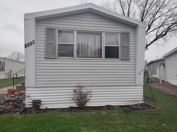 1229 104th Avenue Ne, Blaine, MN 55434