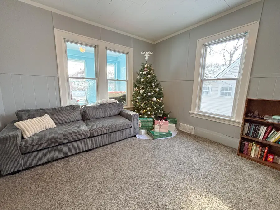 424 W Birch Avenue, Fergus Falls, MN 56537 - Image #2