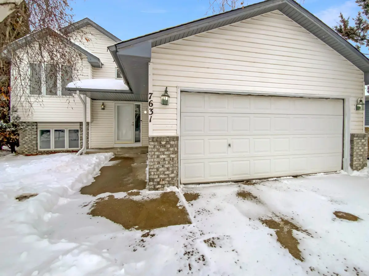 7631 Homestead Court S, Cottage Grove, MN 55016 - Image #1