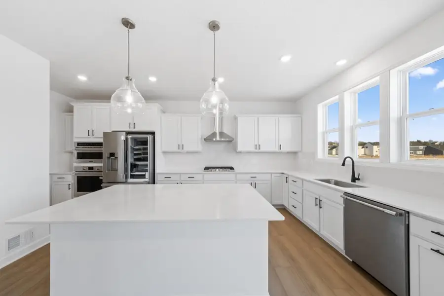 325 Ravencroft Road, Waconia, MN 55387 - Image #2