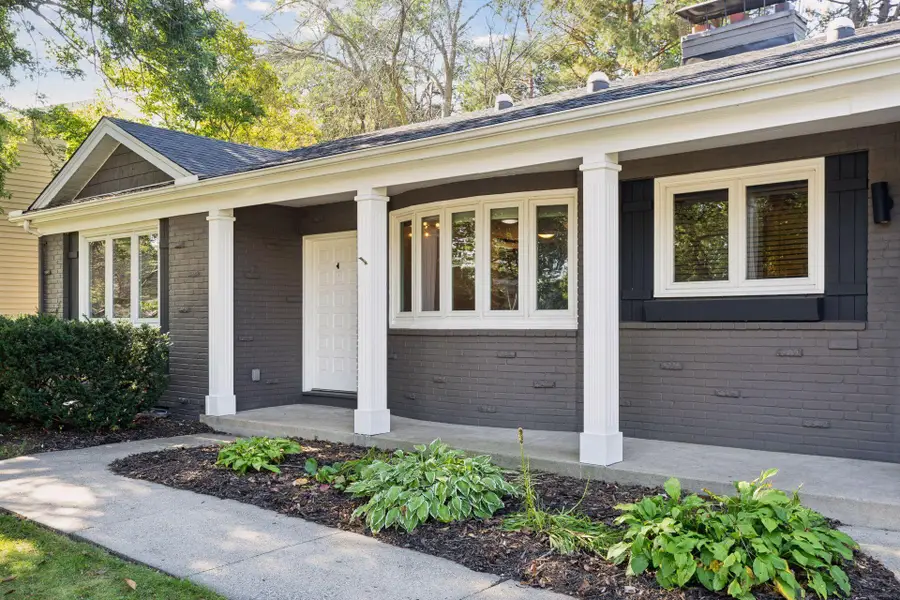 2465 Brunswick Avenue N, Golden Valley, MN 55422 - #2