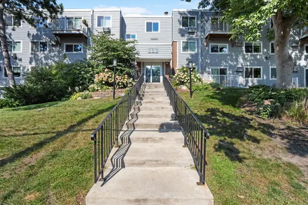 333 8th Street Se #305, Minneapolis, MN 55414