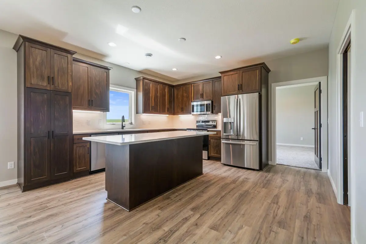 1534 9th Avenue Sw, Hutchinson, MN 55350 - Image #1