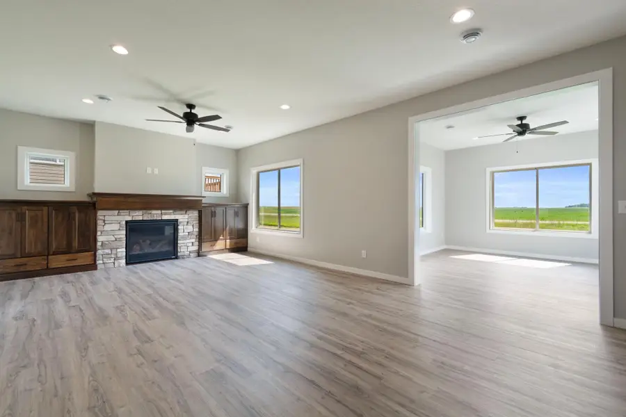 1534 9th Avenue Sw, Hutchinson, MN 55350 - Image #2