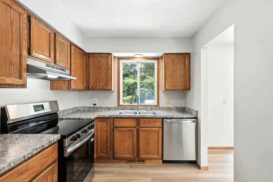 2515 Royals Drive, Hopkins, MN 55305 - Image #2