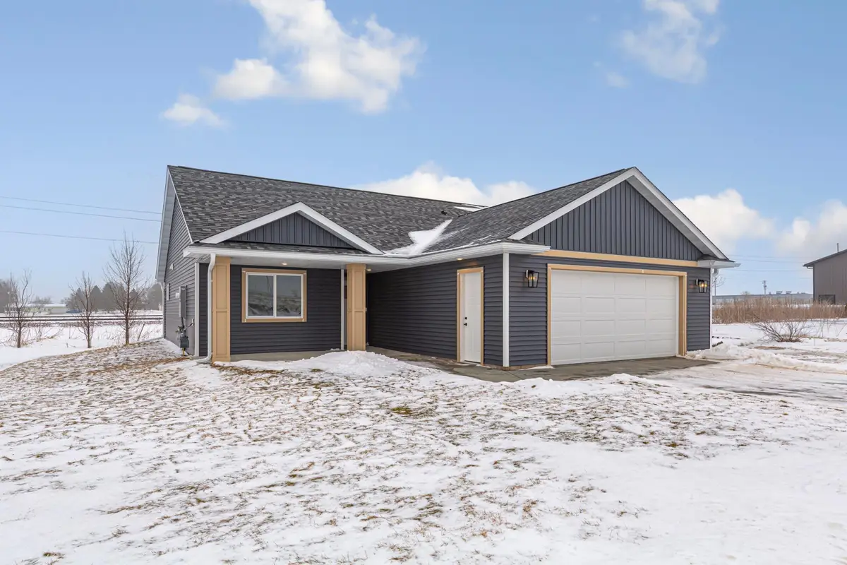 804 2nd St Se, Dodge Center, MN 55927 - Image #1