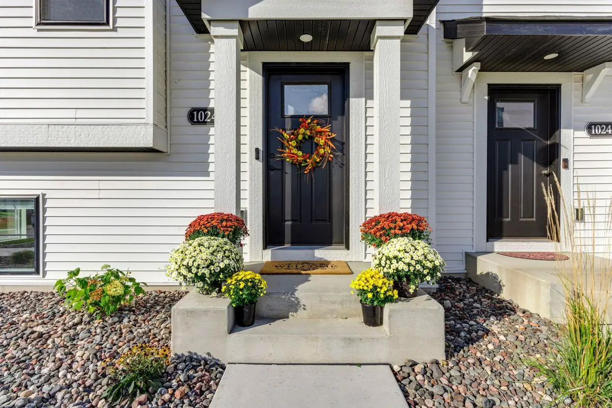 10244 Birchwood Circle, Chaska, MN 55318 - Image #1