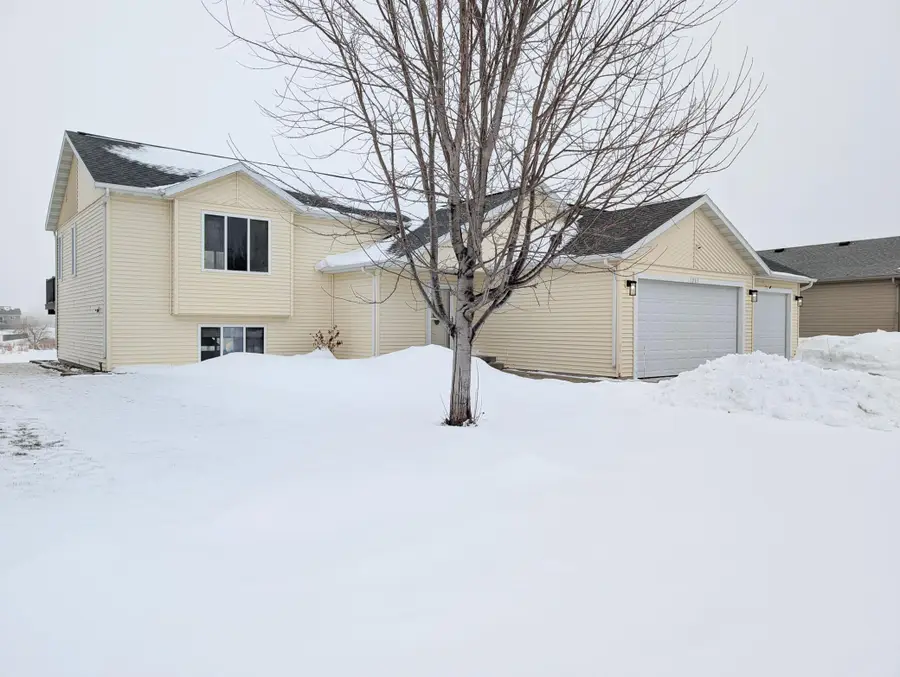 1265 Goldenwood Drive, West Fargo, ND 58078 - Image #2