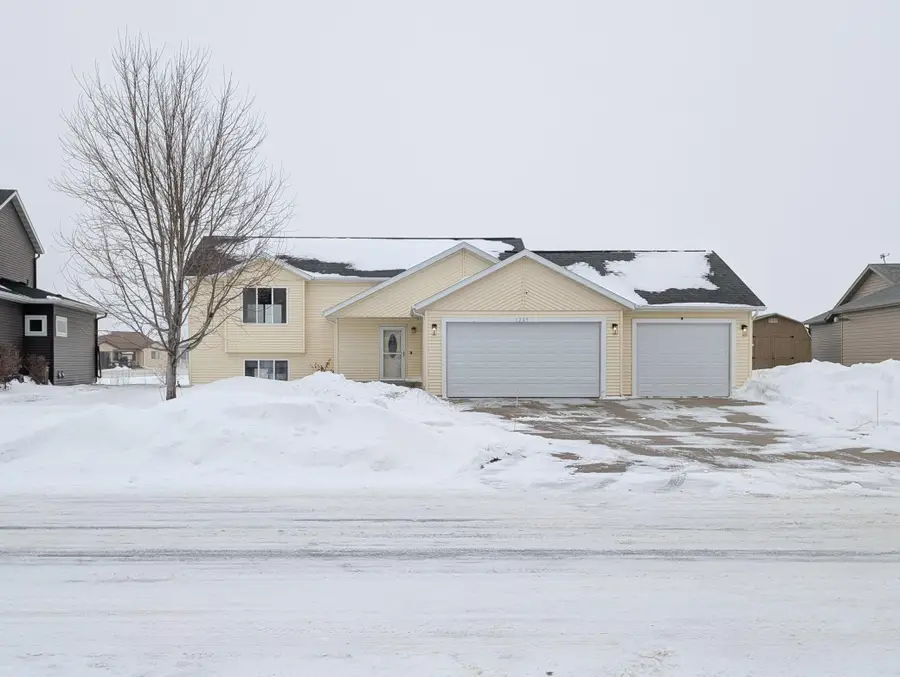 1265 Goldenwood Drive, West Fargo, ND 58078 - Image #3