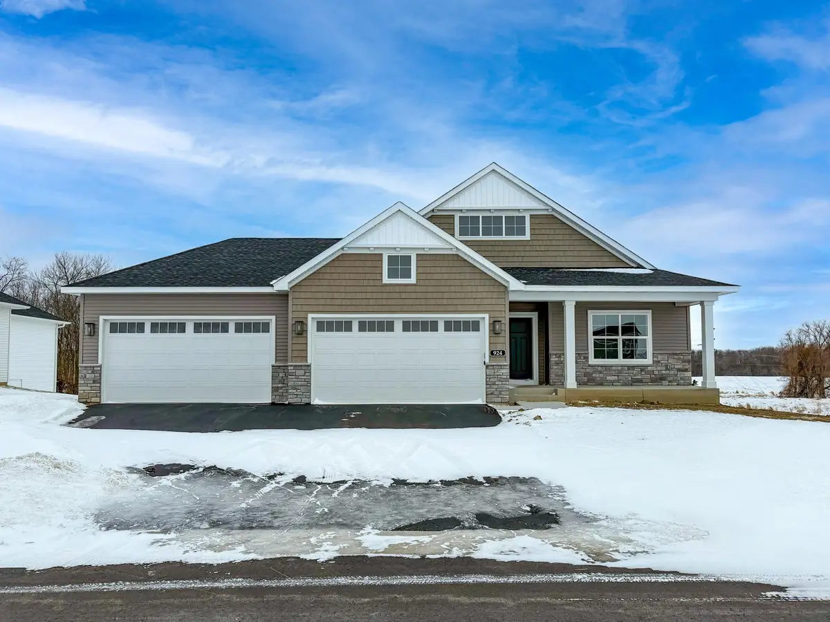 924 Yellowcrest Street Sw, Delano, MN 55328 - Image #1